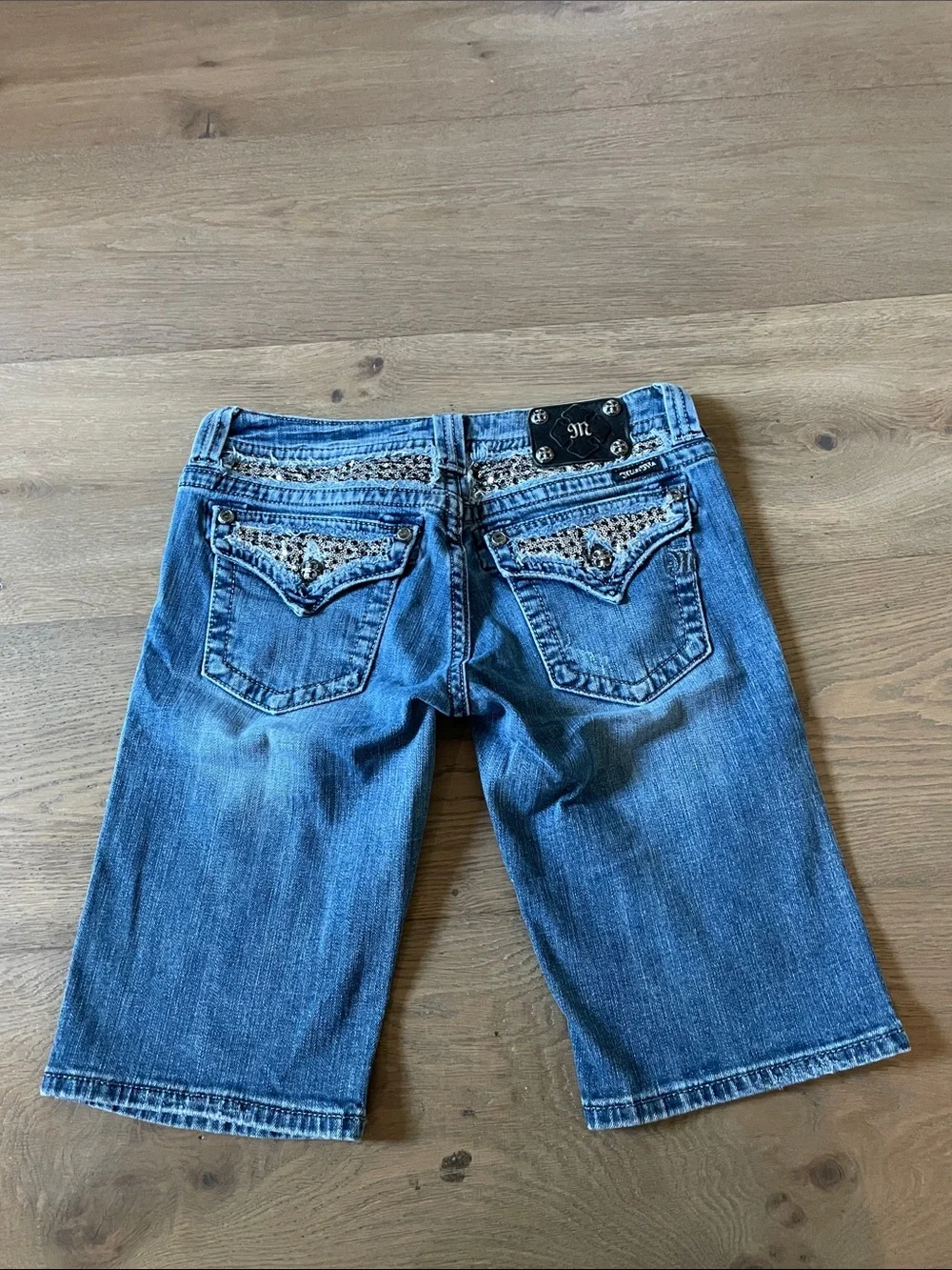 Miss Me Bermuda Shorts Sequin and Rhinestone Embellishments Size 29